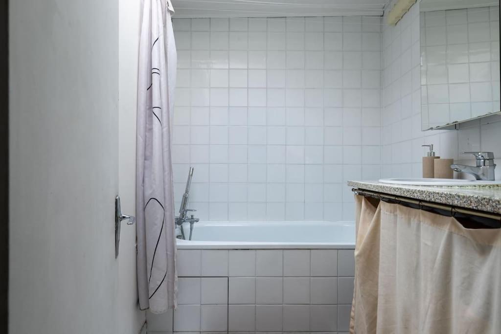 Joli Duplex Au Coeur Du Marais Apartment Paris Luaran gambar